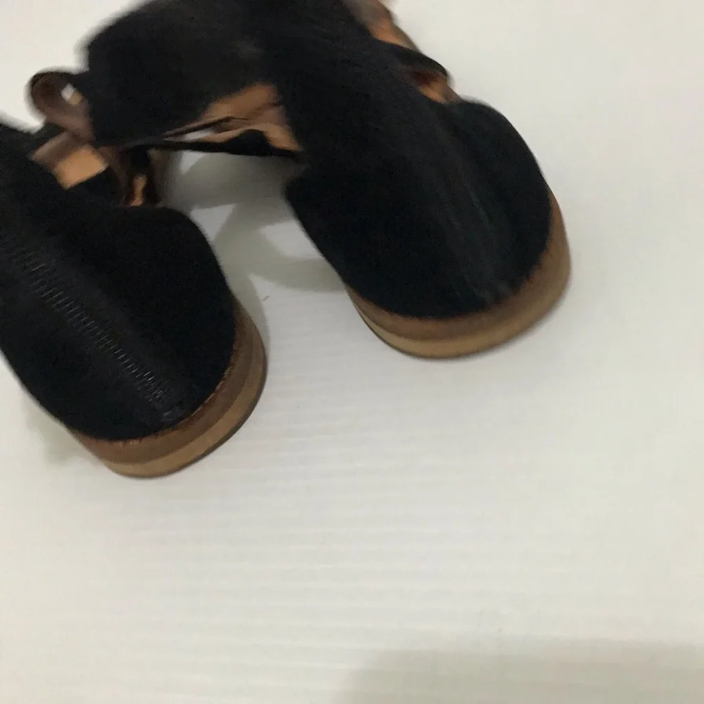 Frye And Co Black Suede Strap Zippered Evie Flat Sandal Size 8